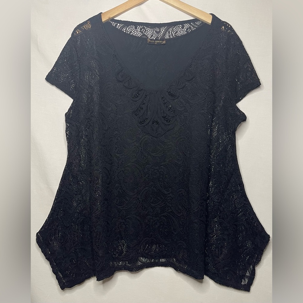 Rose Diamond Black Paisley Lace Embellished Short Sleeve Blouse